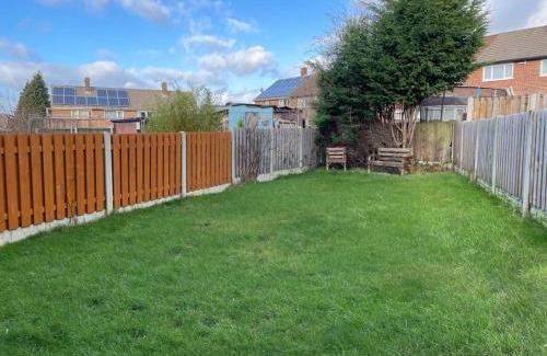 Barnsley House | Stunning 3 bedrooms house with Garden and Free Parking