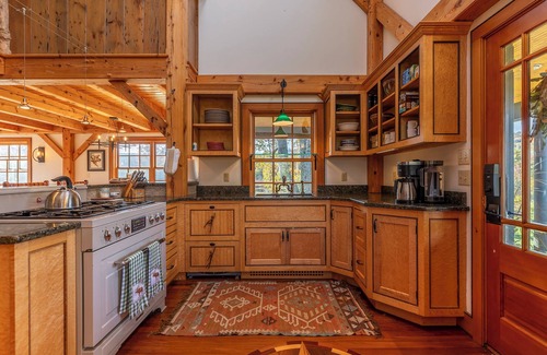 Mount Holly House | Stunning 4 bed Timber Frame Ski Retreat on 6 acres