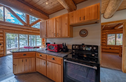 Ely Cabin | Stunning 4 Season Lake Burntside Log Cabin