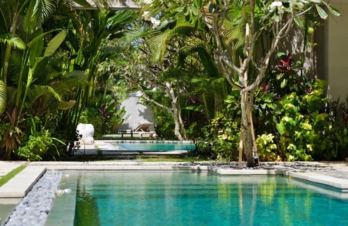 Laksmana Villa | Stunning 4BR Luxury Villa, 9Min Walk To Seminyak Square! W/Swimming Pool!
