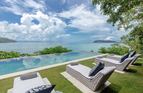Thong Krut Villa | Stunning 6 bedroom villa with beautiful ocean views
