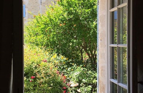 Althen-des-Paluds House | Stunning 600m2 converted Monastery in a peaceful hamlet, family-friendly