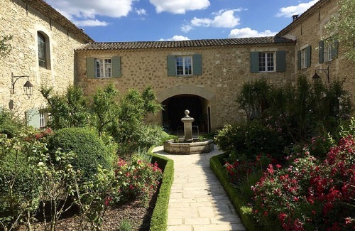Althen-des-Paluds House | Stunning 600m2 converted Monastery in a peaceful hamlet, family-friendly