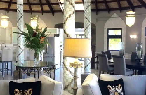 South Side Villa | Stunning 8 Bedroom Estate with 2 Hot Tubs, Pool and Daily Maid Service