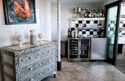 South Side Villa | Stunning 8 Bedroom Estate with 2 Hot Tubs, Pool and Daily Maid Service