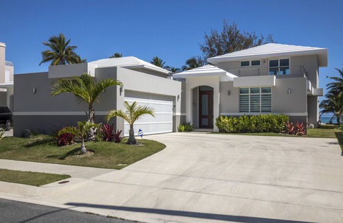 Zarzal House | Stunning And Spacious Beachfront Pool House Near Rio Mar Resort! See Video!