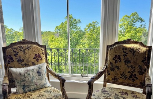 New Town Apartment | Stunning apartment with spectacular views 5 minutes walk from Princes Street