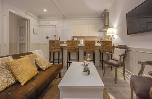 Moncloa - Arguelles Apartment | Stunning Apt in front of the Royal Palace