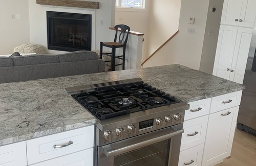Jerusalem House | Stunning Beach House just steps away from East Matunuck Beach!