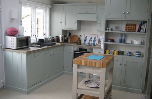 Gwithian Ski Chalet | Stunning beach-side chalet with a lighthouse view - Gwithian Towans, St Ives Bay
