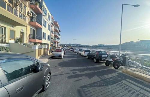 Is-Salina Apartment | Stunning Beachfront Apt - Your Paradise Getaway