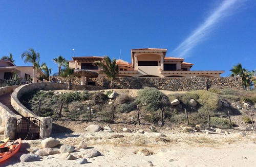 Pescadero House | Stunning Beachfront Villa on the Sea of Cortez