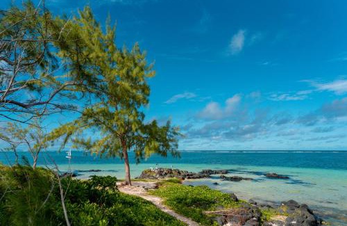 Belle Mare Apartment | Stunning Belle Mare luxury Beachfront Apartment
