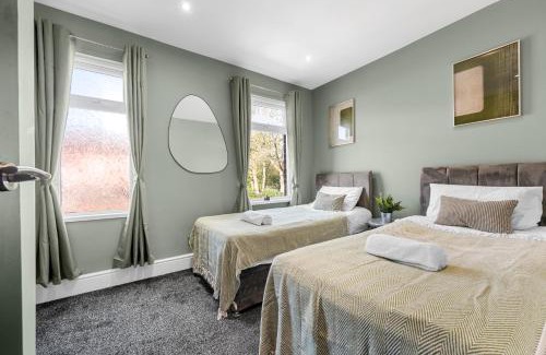 Bolton House | Stunning Bolton Abode - Sleeps 6 - Games Room & Free Parking