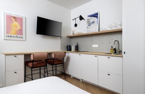 Carrieres - Malbousquet Apartment | Stunning Central Studio AC, Fiber