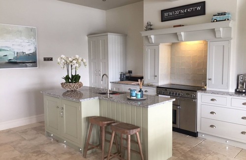 Mevagissey Apartment | Stunning clifftop 2 bedroom apartment