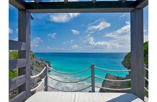 Diamond Valley Villa | Stunning Clifftop, Oceanfront Villa with Breathtaking Views
