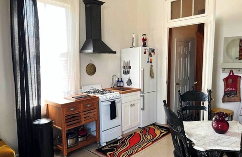 Bywater House | Stunning Converted Victorian Church: Garden, HotTub, 3-bedroom, WiFi, AC