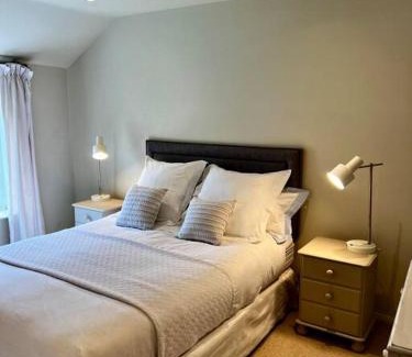 Oakley House | Stunning Cosy Cottage in Hampshire Oakley