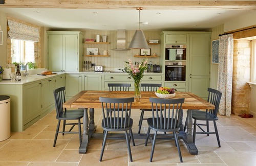 Ampney Crucis House | Stunning Cotswold Barns Sleeps 10 Near BiburynAmpneyfield Barns