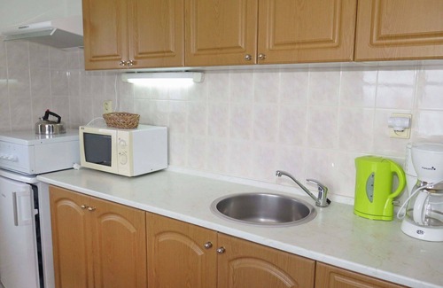 Starkov House | Stunning private villa for 8 guests with WIFI, pool, TV, patio, pets allowed and panoramic view