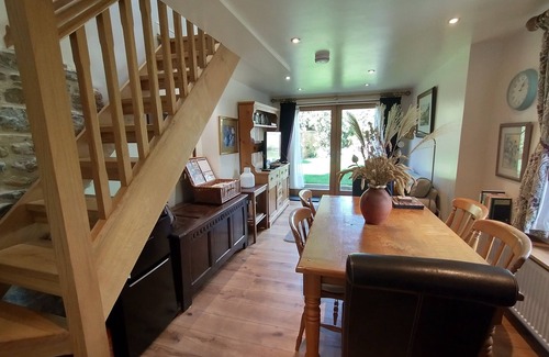 Gargrave Cottage | Stunning detached cottage, Gargrave centre, private garden & outdoor bath