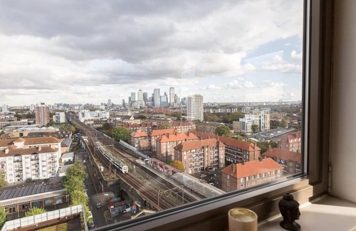 Shadwell Apartment | Stunning East London 2 Bed Apartment With Views