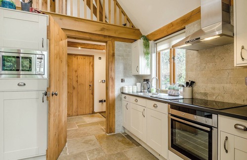 Battle Cottage | Stunning eco lodge in the heart of The Brecon Beacons, sleeping four guests in two bedrooms.