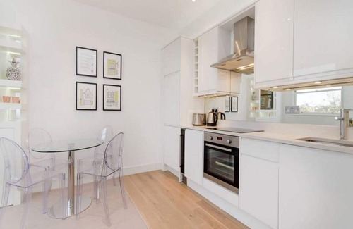Holland Park Apartment | Stunning Flat in Notting Hill - 5 min walk to Hyde Park and Portobello Road!