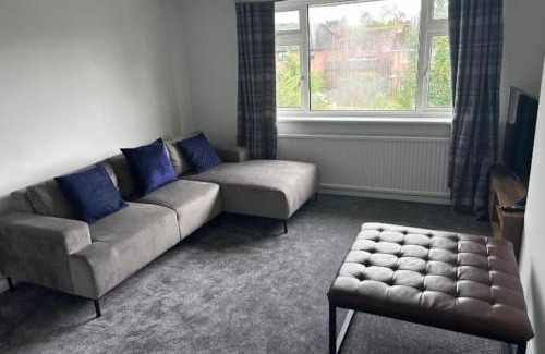 Redditch Apartment | Stunning flat in Webheath, Redditch