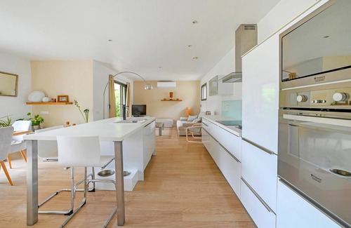 Saint-Laurent-des-Arbres House | Stunning home in St Laurent des Arbres