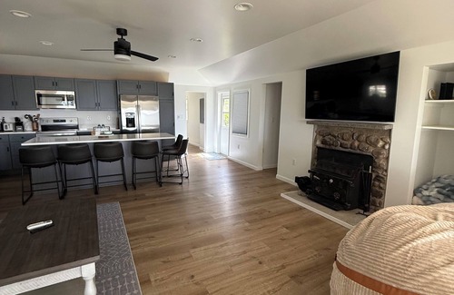 Sandy Creek House | Stunning fully remodeled 3 bedroom, 2 bath house directly on North Sandy Pond