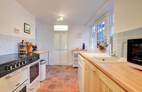 Llwyngwril House | Stunning Grand Country House, Fabulous Sea Views in Llwyngwril Snowdonia (Eryri)