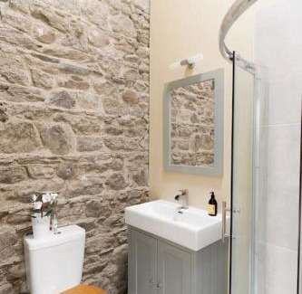 Knockaderry Cross Roads House | Stunning Granite Barn Conversion