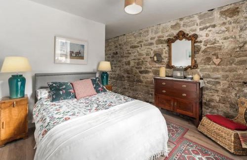 Knockaderry Cross Roads House | Stunning Granite Barn Conversion