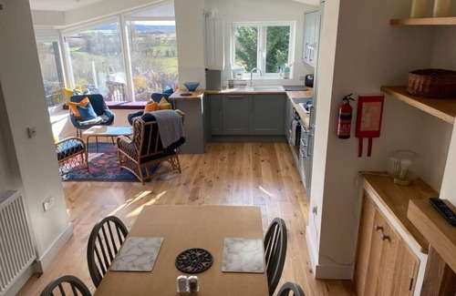 Langport House | Stunning Hillside House in Langport