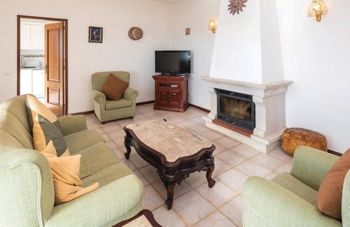 Campina House | Stunning Home in S.bràs de Alportel With 3 Bedrooms, Wifi and Outdoor Swimming Pool