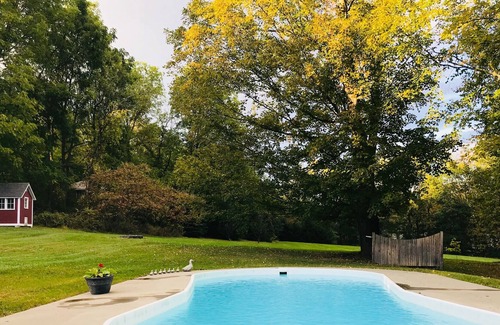 Pittsford House | Stunning home chefs kitchen, pool, hot tub, 4 fireplaces.Close to Mountain Top.