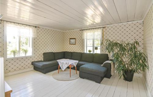 Algaras House | Stunning Home In Älgarås With Wifi