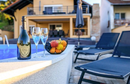 Aljmas House | Stunning home in Aljmas with WiFi