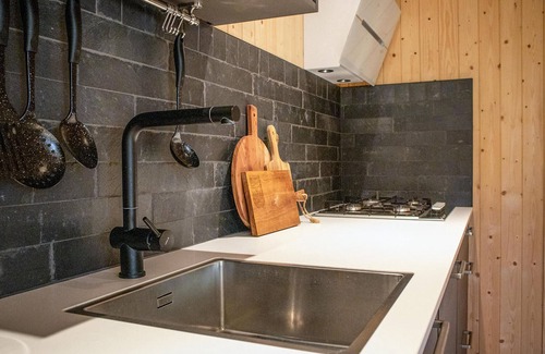 Bruchterveld House | Stunning home in Bruchterveld with WiFi