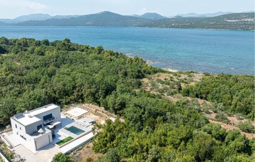 Ston House | Stunning Home In Duba Stonska With Wifi