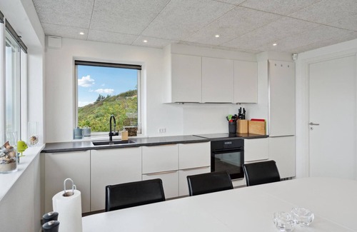Esbjerg House | Stunning home in Esbjerg V with kitchen