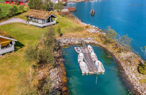 Fjaerland House | Stunning home in Fjærland