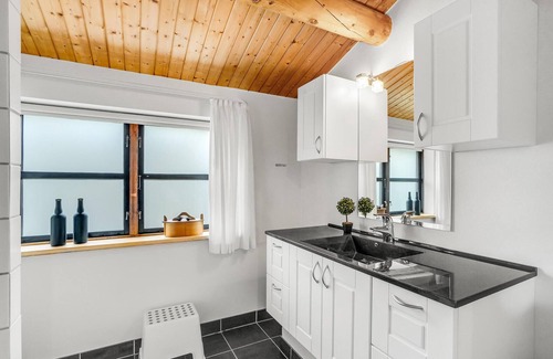 Nørklit House | Stunning home in Frøstrup with WiFi