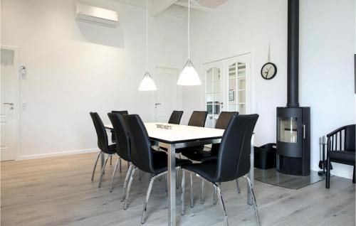 Skallerup Klit House | Stunning Home In Hjørring With Wifi