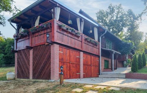 Kraljevec Sesvetski House | Stunning Home In Hrascina With Sauna