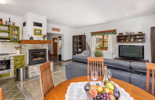 Presika House | Stunning home in Lukovdol with sauna