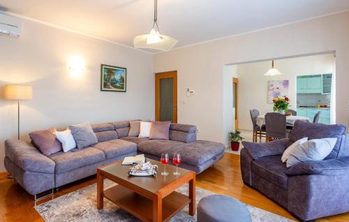 Nedescina House | Stunning Home In Nedescina
