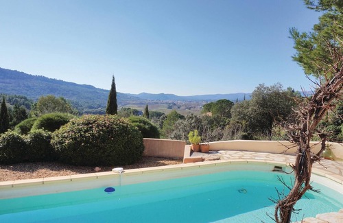 Pierrerue House | Stunning home in Pierrerue with WiFi